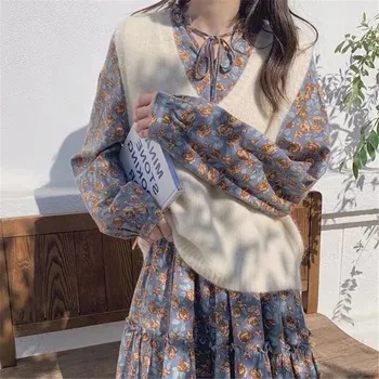 Fransız Vintage 2 adet Set V Yaka Örme Yelek Kazak + Ruffled Uzun Kollu Dantel Çiçek Baskı Elbise Kadın Kore Vahşi Tatlı Takım Elbise